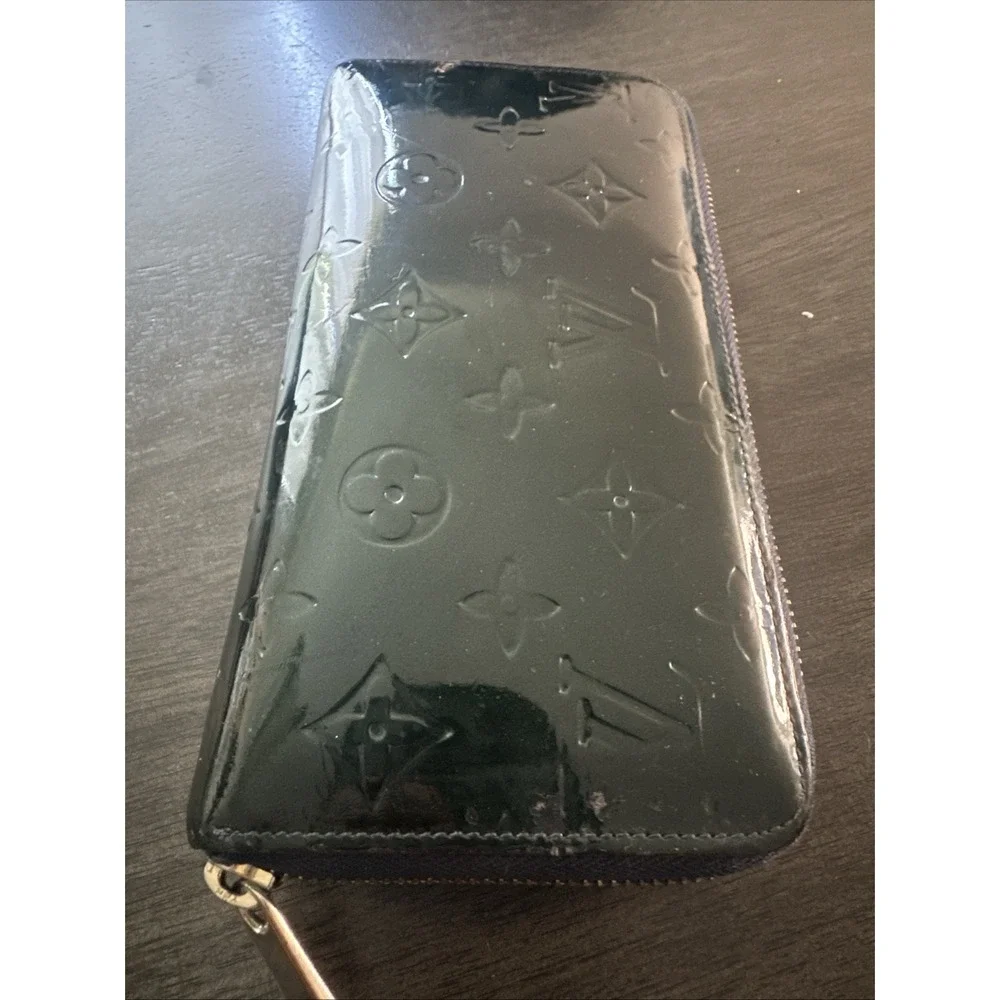Louis Vuitton Monogram Vernis Zippy Wallet Bleu Nuit